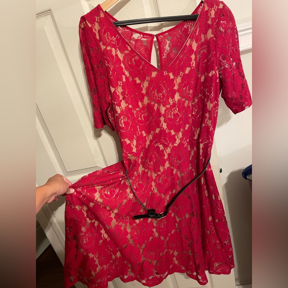 Beautiful red lace Danny & Nicole dress sz 14